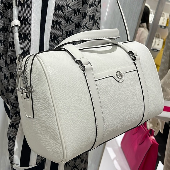 MICHAEL KORS JST TRAVEL MD DUFFLE SATCHEL SHOULDER CROSSBODY BAG MK  OPTIC WHITE - Picture 12 of 16